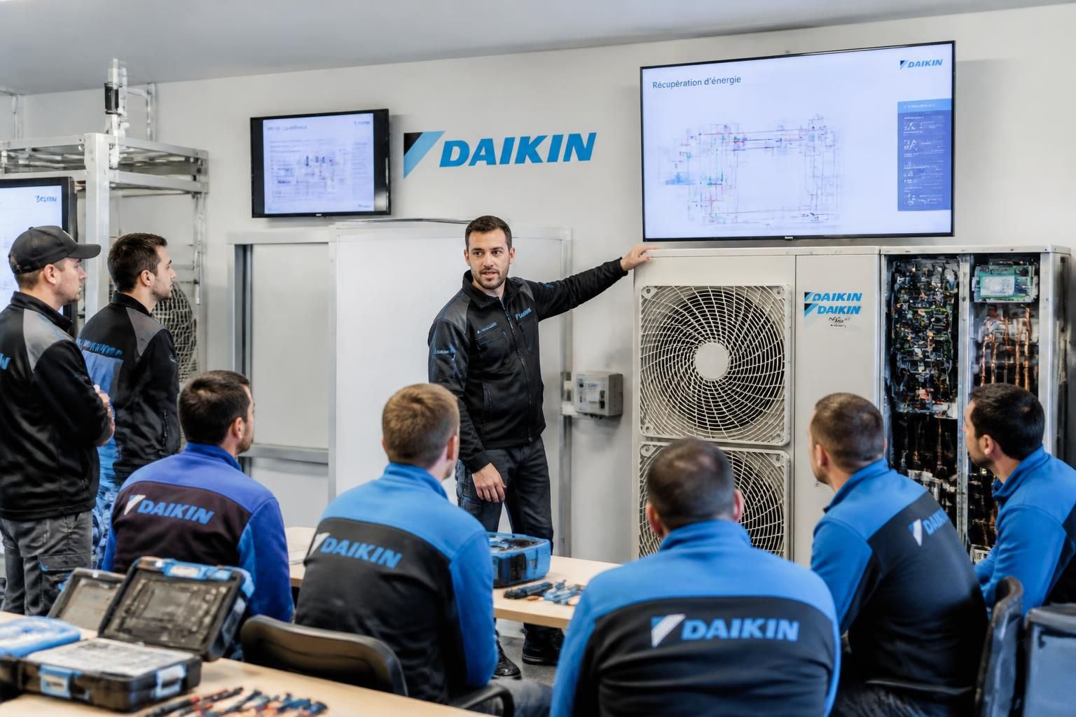 découvrez comment la formation daikin peut renforcer vos compétences en climatisation et booster votre carrière grâce à des techniques innovantes et une expertise reconnue.